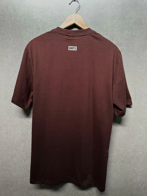 Camiseta Wats College Marrom